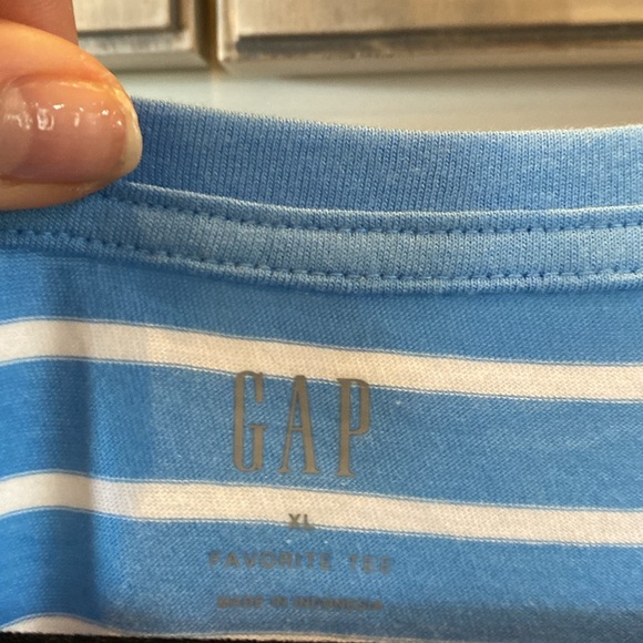 GAP FAVORITE TEE - Picture 2 of 3